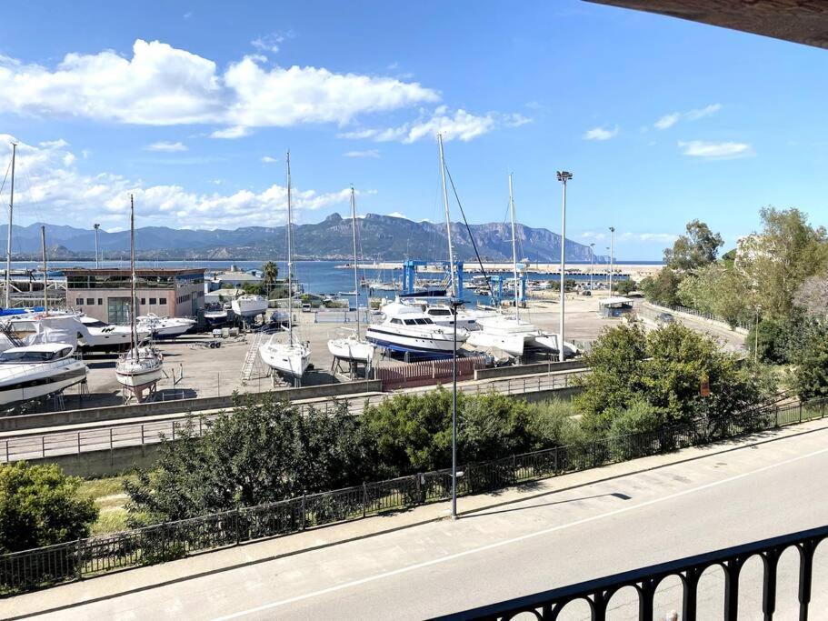 Appartamento Con Terrazza Vista Mare. Àrbatax Buitenkant foto