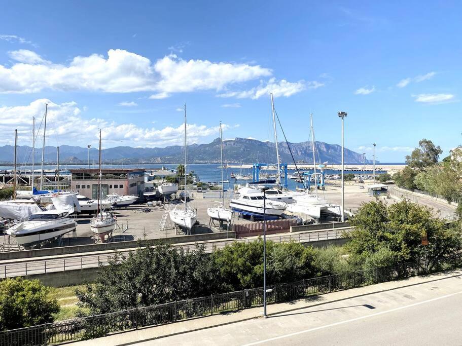 Appartamento Con Terrazza Vista Mare. Àrbatax Buitenkant foto